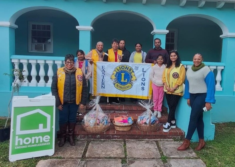 Lions Club Donate Food Items To Home